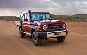 تولید سری Toyota Landcruiser 70 برای مکث تولید سری Toyota Landcruiser 70 برای مکث